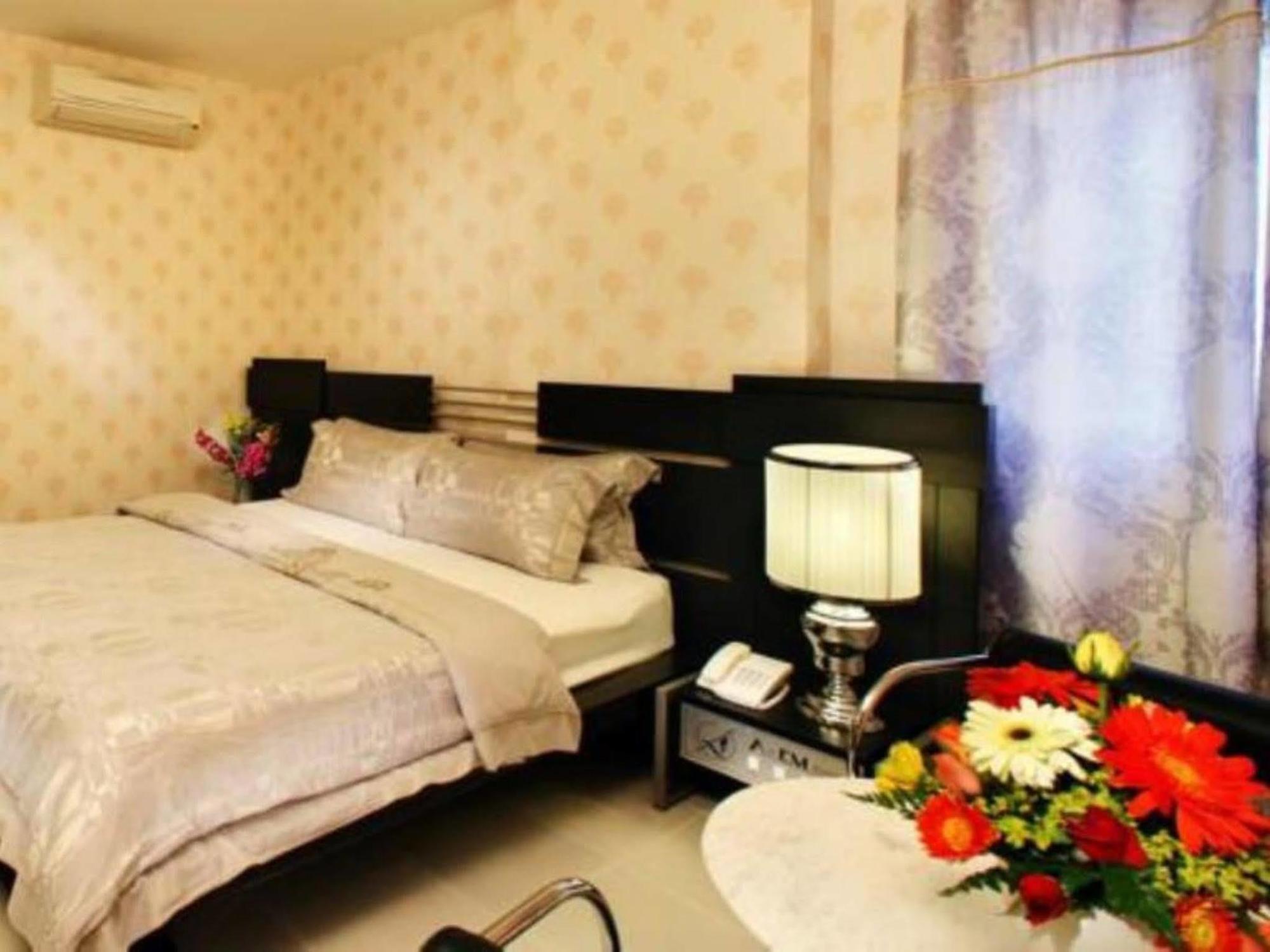 A&Em - The Petit Hotel Hô Chi Minh-Ville Extérieur photo